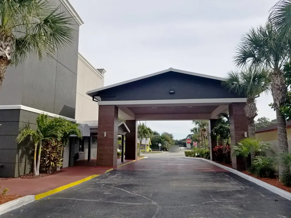 The finished porte-cochère entry canopy
